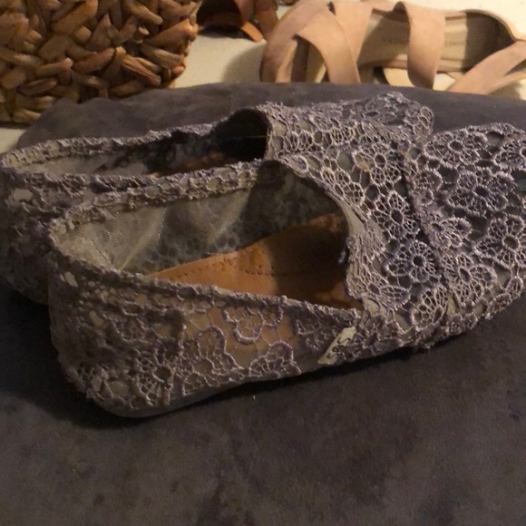 Shoes - Picture 3 of 3